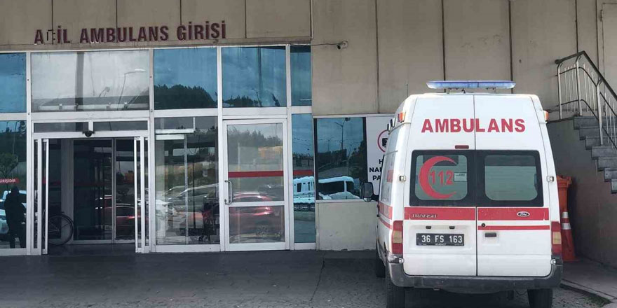 Kars'ta asansör boşluğuna düşen işçi ağır yaralandı