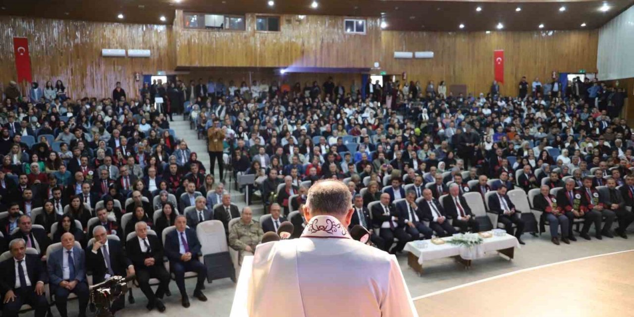 Fırat Üniversitesi’nde akademik yılı açılış töreni yapıldı
