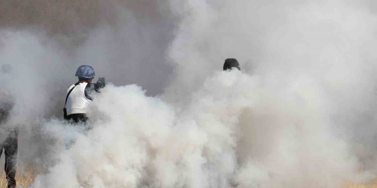 Türk polisi zoru başarıyor: Sis, karanlık fark etmiyor hedef 12’den