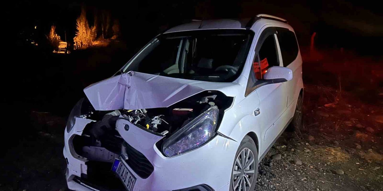 Bingöl’de trafik kazası: 2 yaralı