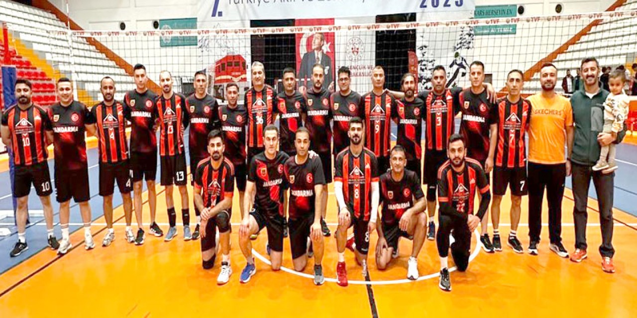 Şampiyon Kars Öğretmenevi!