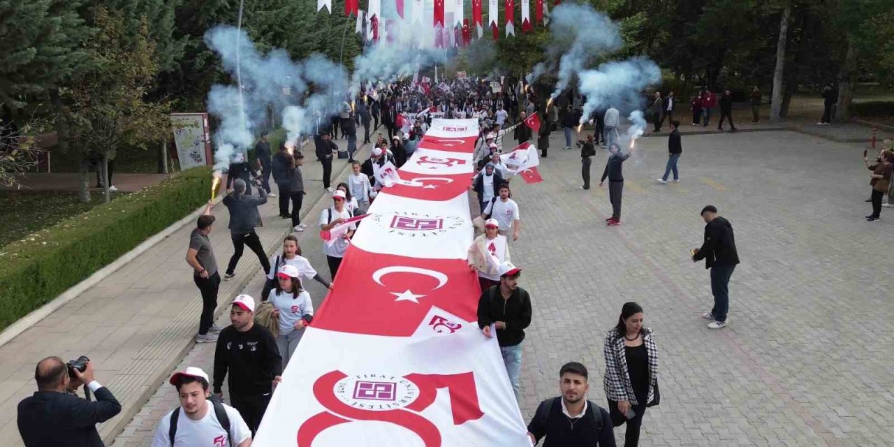 FÜ’de 50. yıl  yürüyüşü coşkuyla gerçekleşti