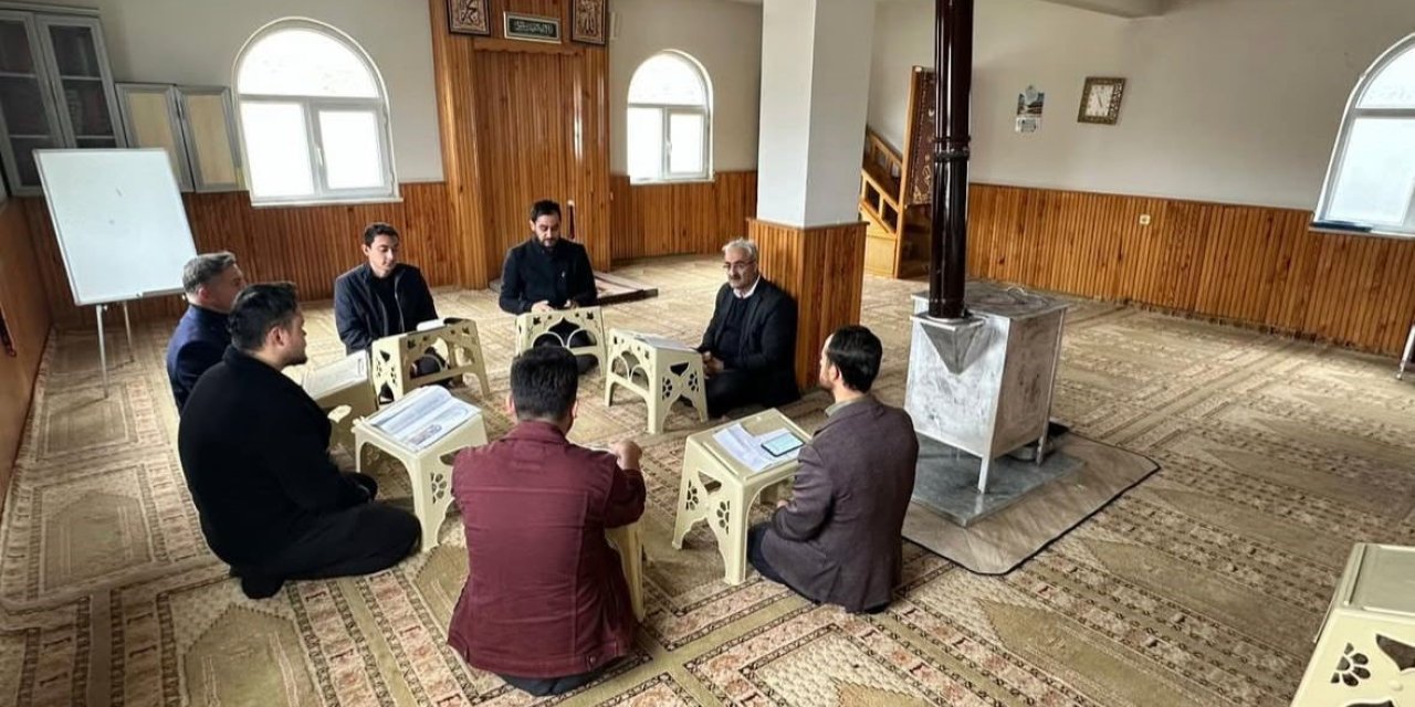 Kitap Oku-Yorum projesi din görevlilerini buluşturdu