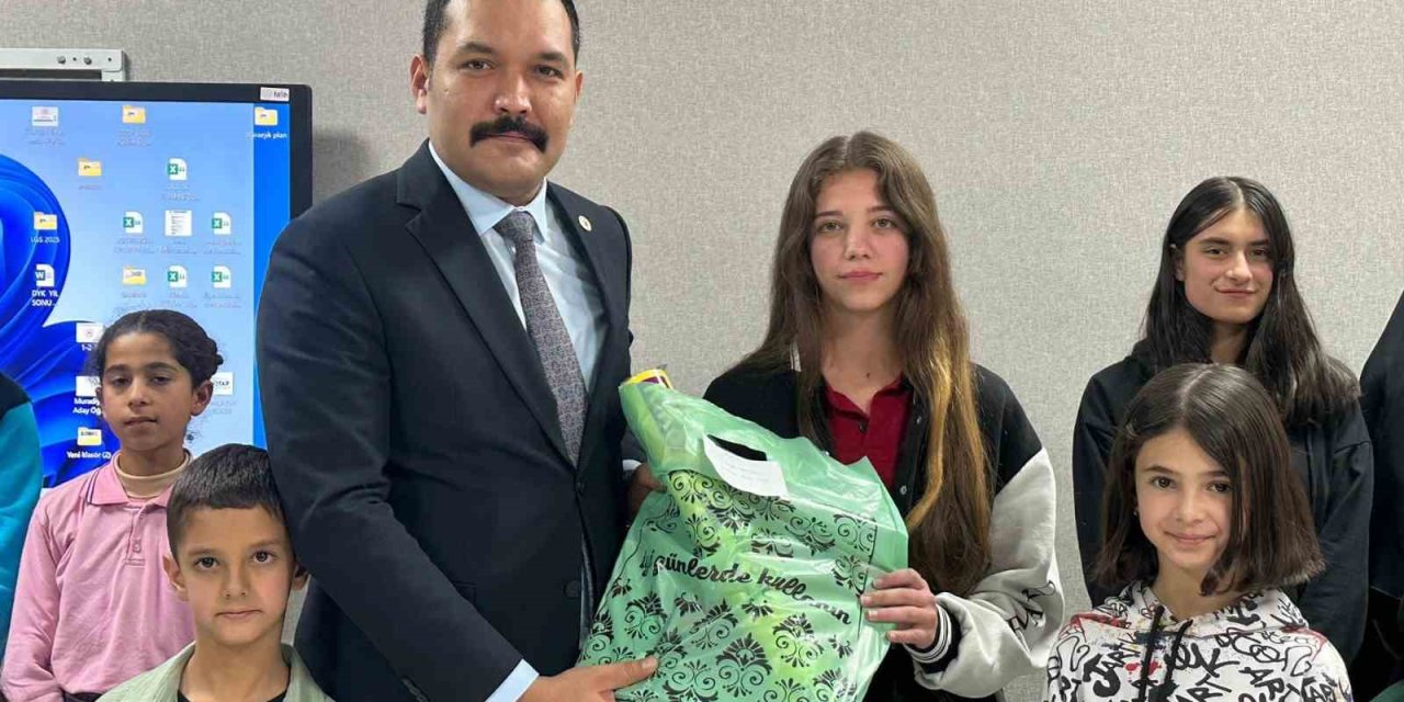 Muradiye’de "Kitap Okuma Yarışması" ödül töreni