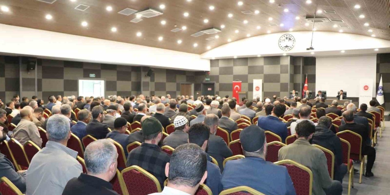 Elazığ’da din görevlileri bir araya geldi
