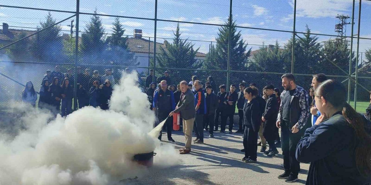 Elazığ’da öğrencilere yangın eğitimi