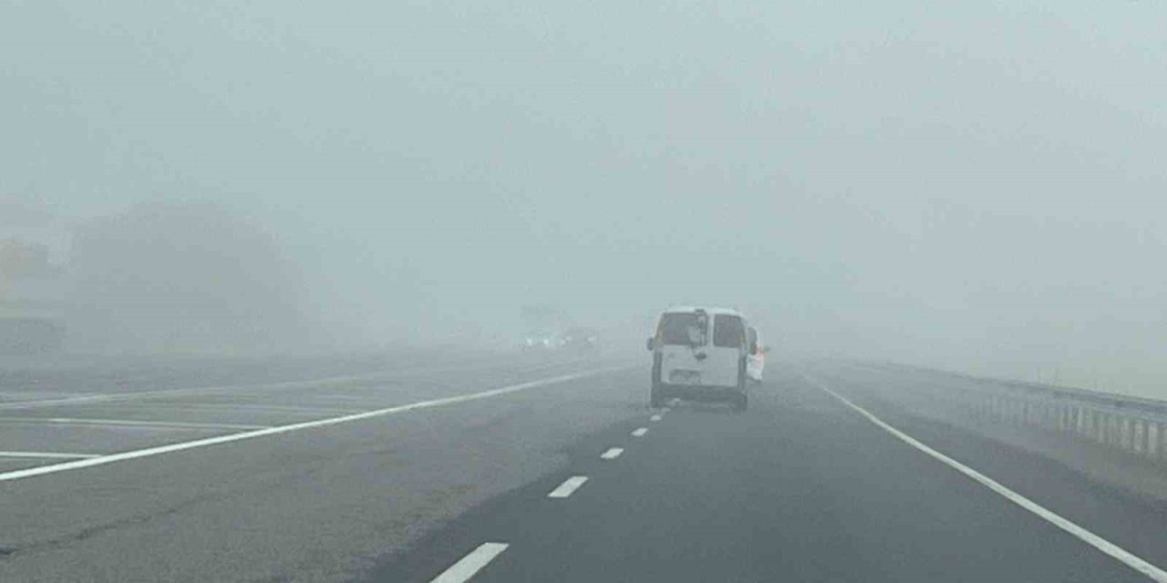 Kars-Gürcistan kara yolunda yoğun sis