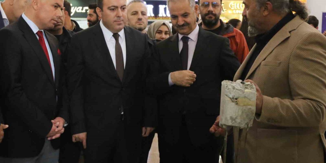 Ağrı’da "Nuh Tufanı" temalı sergi sanatseverlerle buluştu