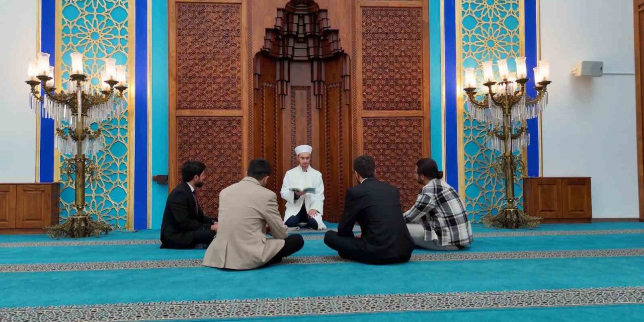 Geleceğin din görevlileri Erzincan’da eğitim alıyor