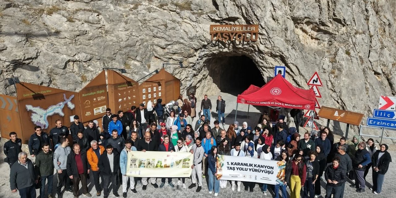 Kemaliye’de 1. Karanlık Kanyon Taşyolu Yürüyüşü yapıldı