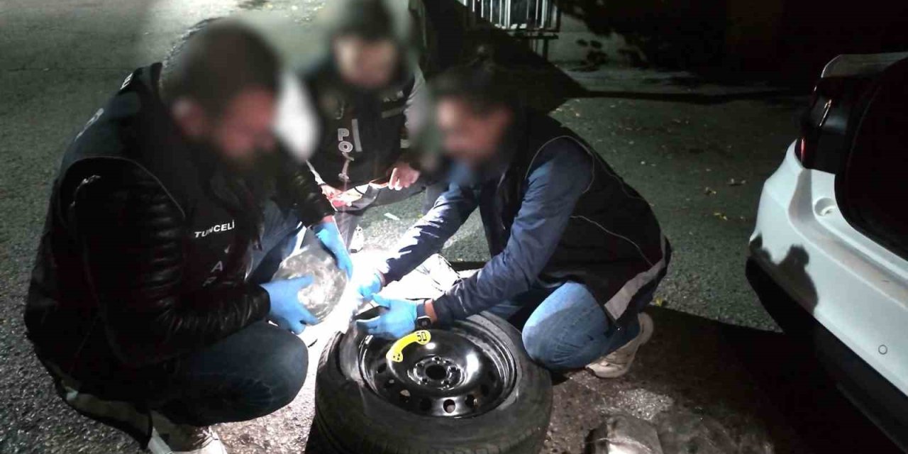 Stepneye zulalanmış uyuşturucu ele geçirdi: 2 gözaltı