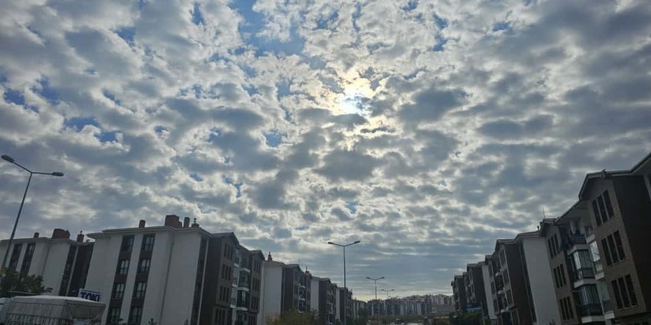 Elazığ’da sirrokümülüs bulutları görsel şölen sundu