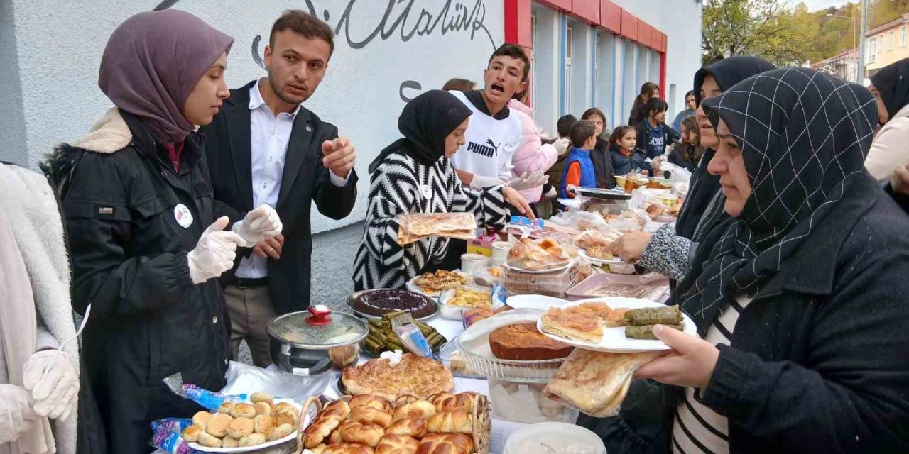 Posof’ta Gazze’ye anlamlı destek