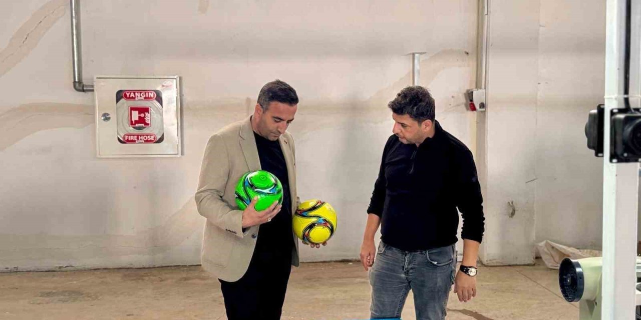 Malatya’da futbol topu üretimine başlandı