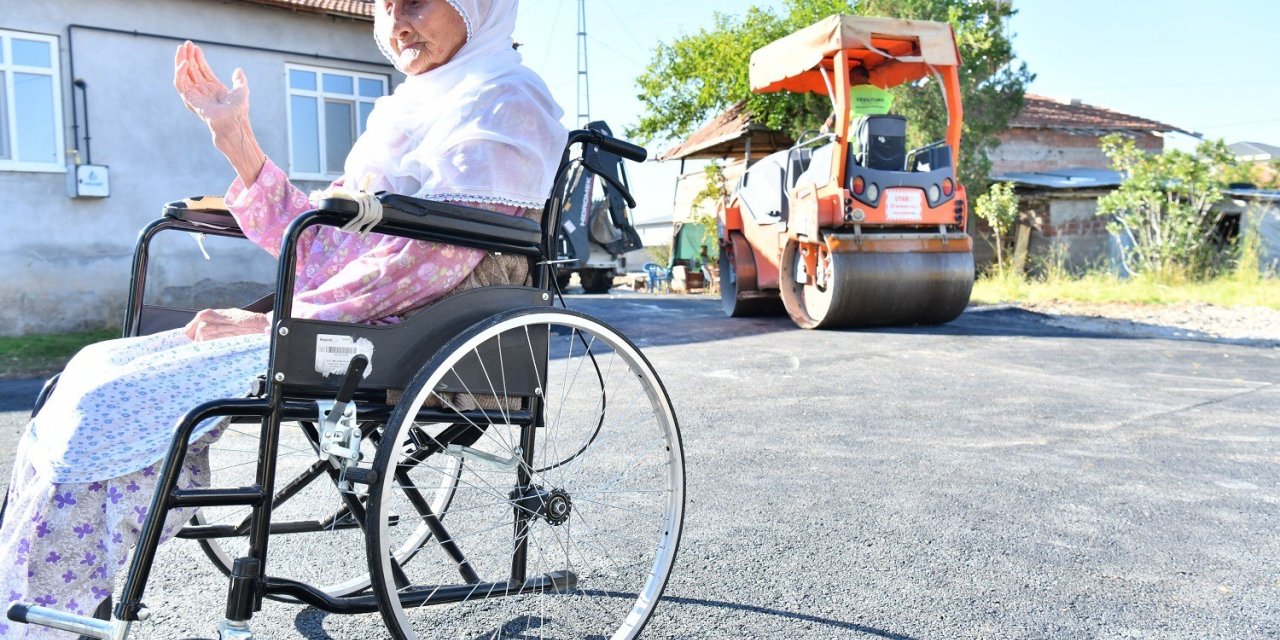 Gülistan Teyze’nin duaları Yeşilyurt Belediyesi’ne