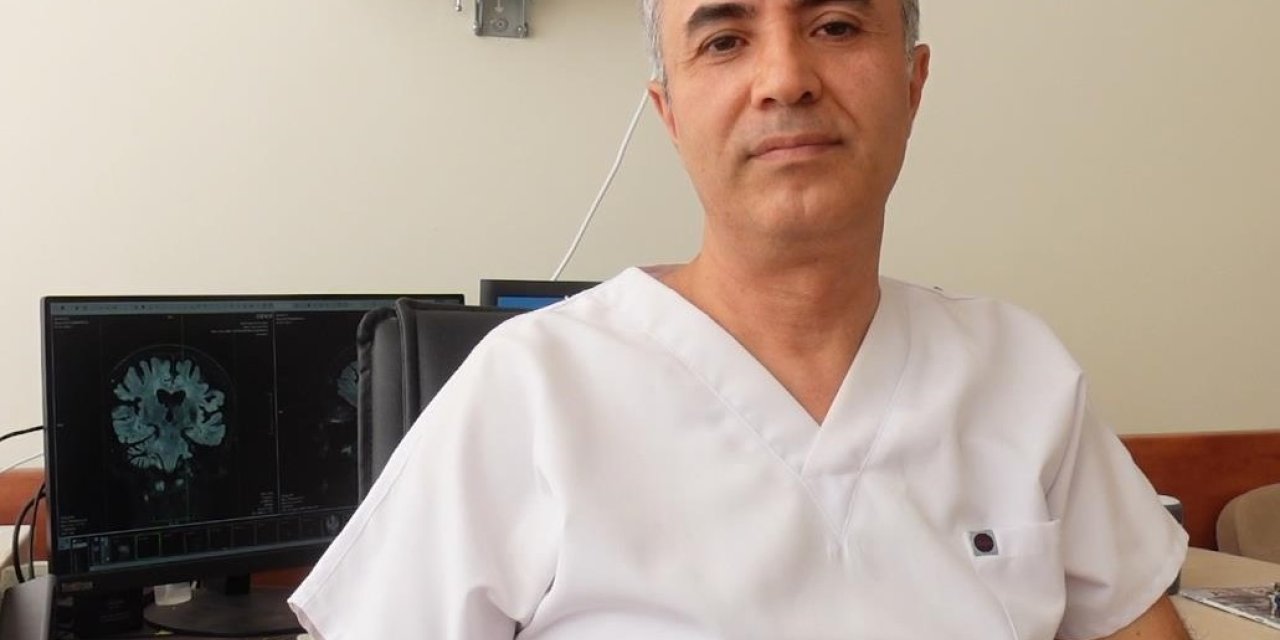 Prof. Dr. Demir, beyin sisi hastalığı hakkında bilgi verdi