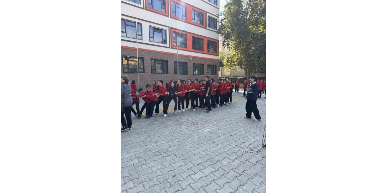 Elazığ’da öğrenciler geleneksel oyunlar ile eğleniyor