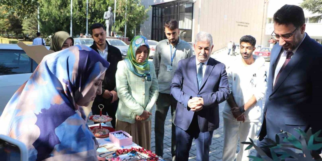 Üniversite öğrencilerinden Filistin için yardım kampanyası