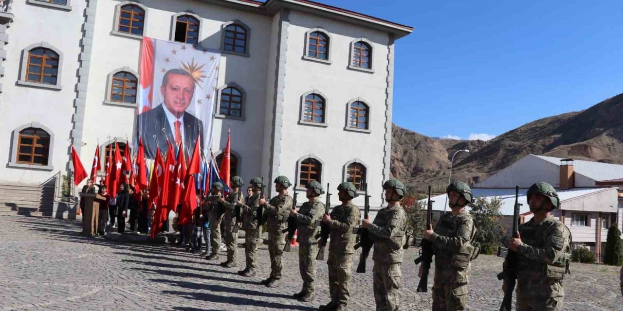 Oltu’da Cumhuriyet’in 102. Yıl coşkusu