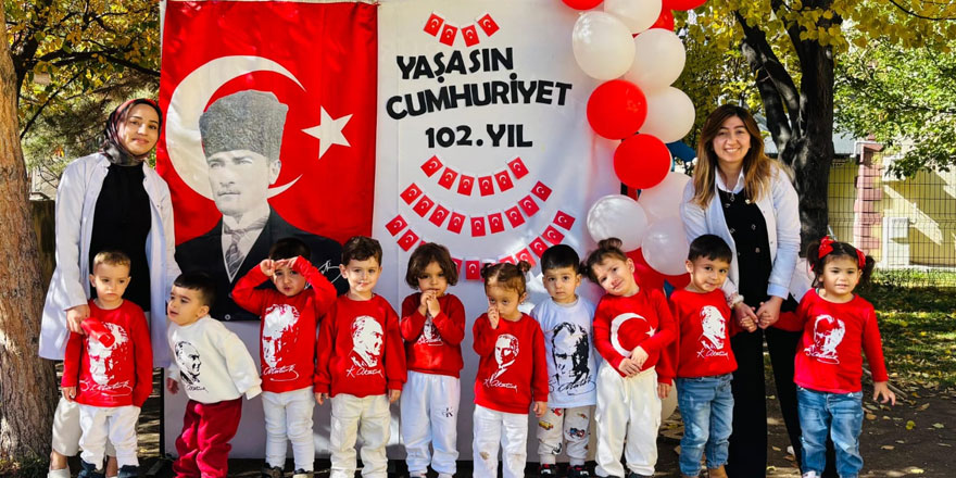 Minik öğrenciler "Cumhuriyet Bayramı"nı coşkuyla kutladı
