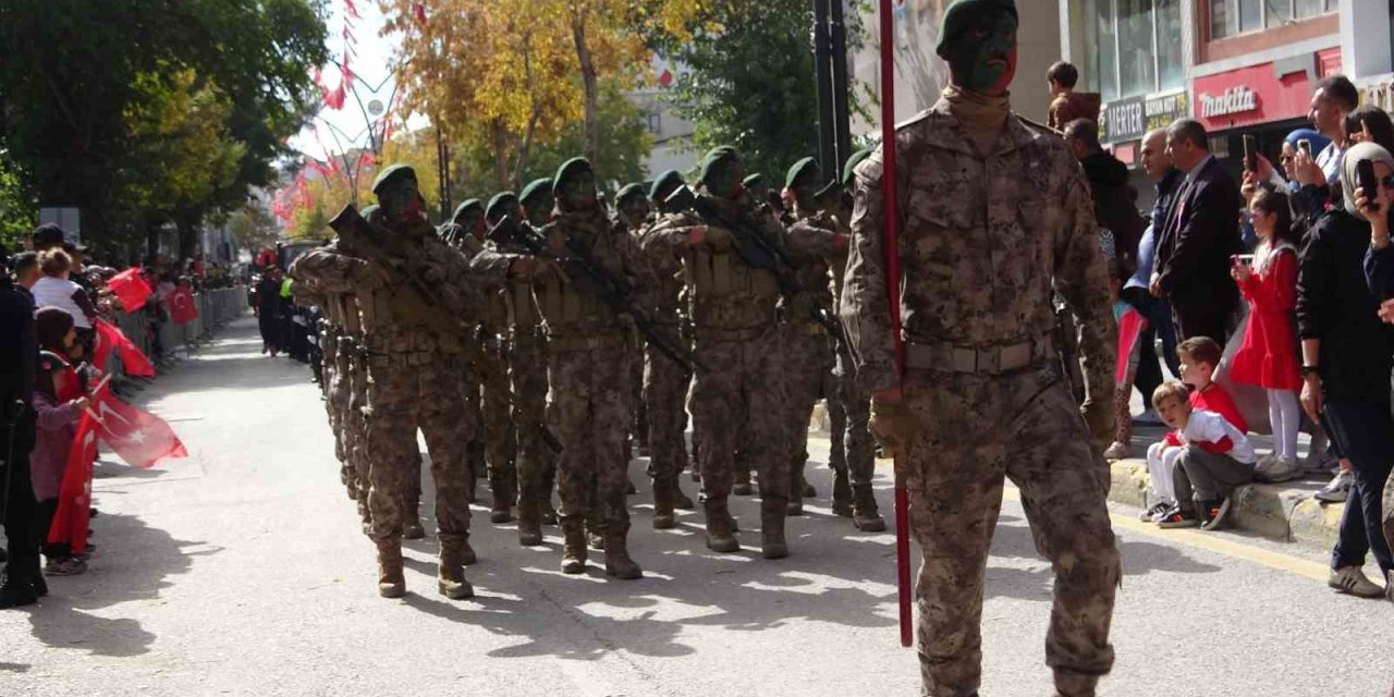 Van’da Cumhuriyet Bayramı coşkusu