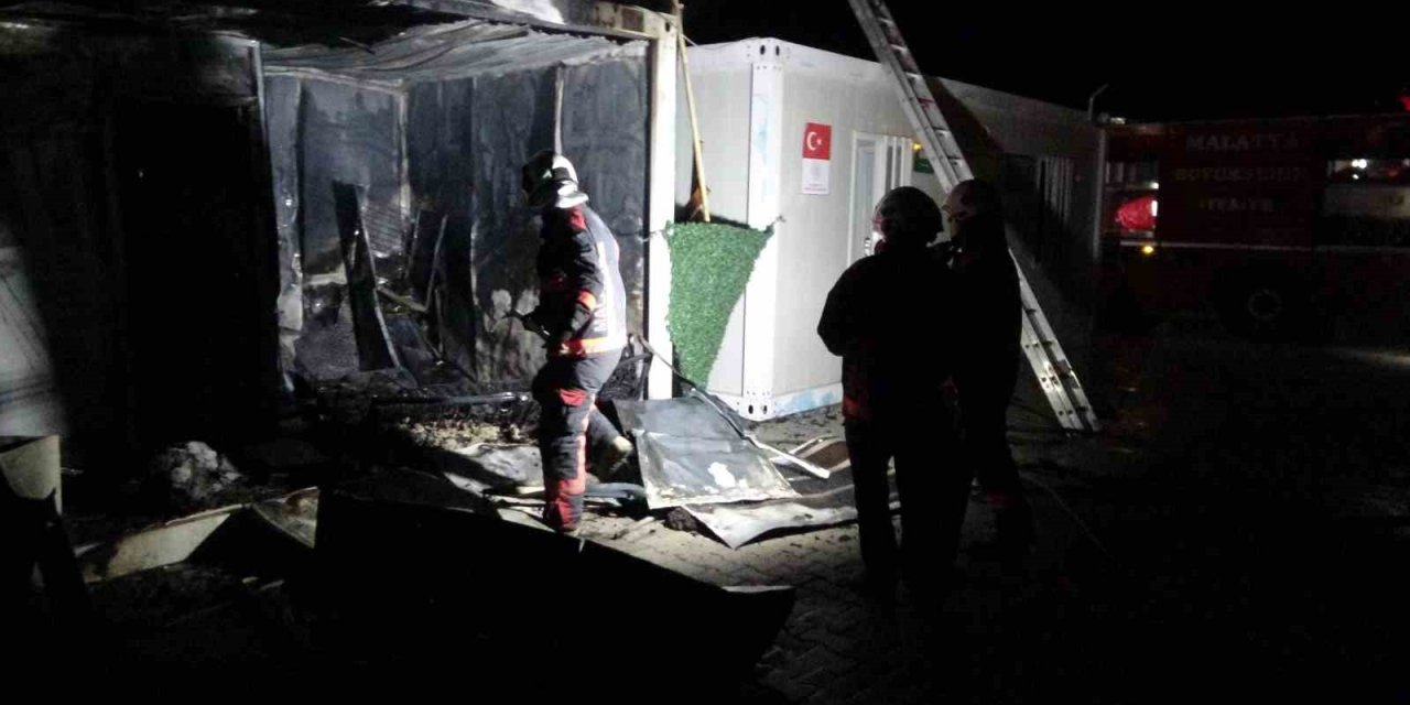Malatya’da konteyner kentte korkutan yangın