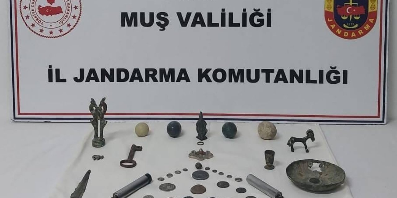 Muş’ta tarihi eser operasyonu: Çok sayıda obje ele geçirildi