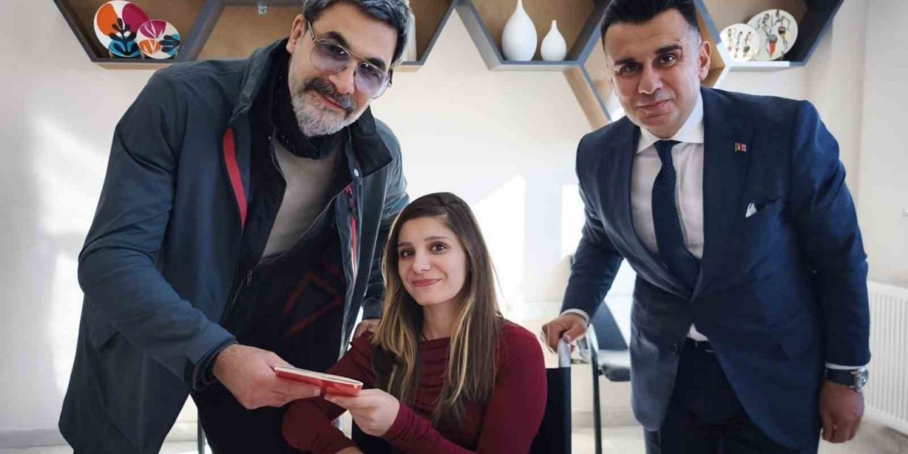 Uğur Işılak’tan engelsiz yaşam merkezine anlamlı atölye ziyareti