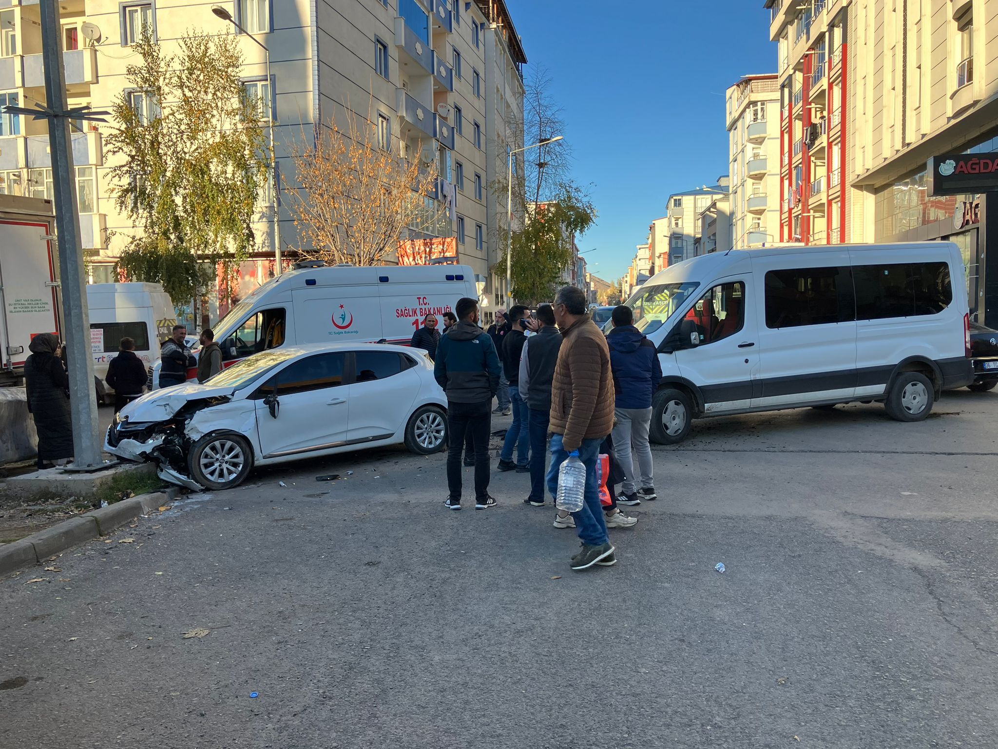 Kars'ta trafik kazası:2 yaralı