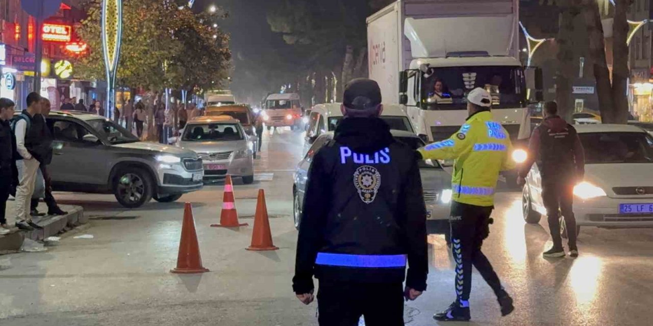 Tatvan’da Şok Uygulama: 953 Kişi ve 292 Araç Denetlendi