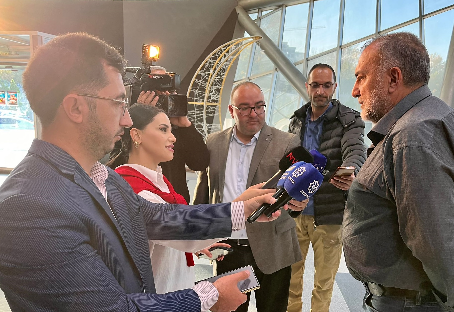 Türk gazeteciler Nahçıvan TV'yi ziyaret etti