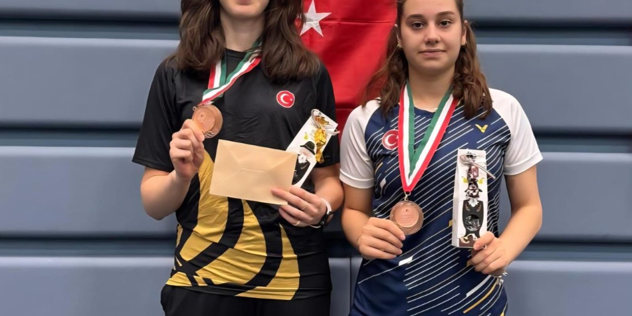 Erzincanlı badmintonculardan Macaristan’da çifte bronz madalya