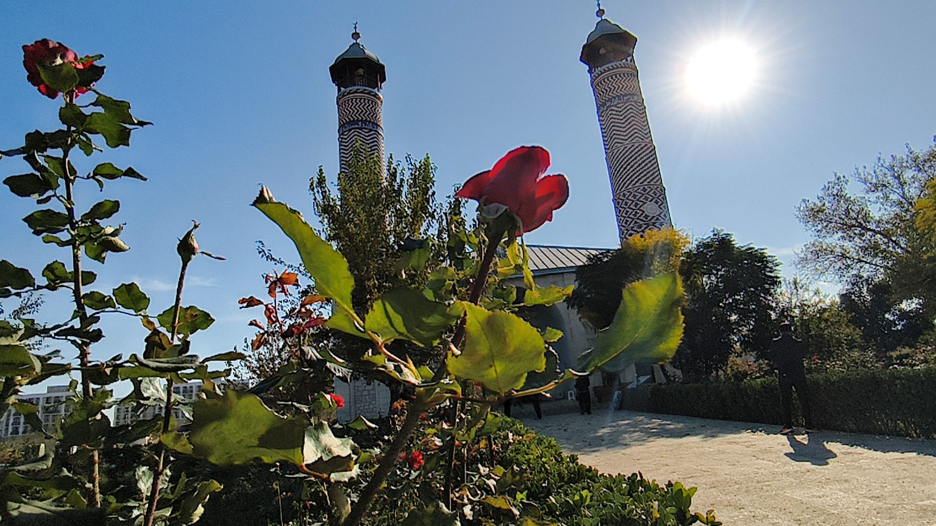 Ermenilerin Ağdam’da ahır olarak kullandığı cami restore edildi