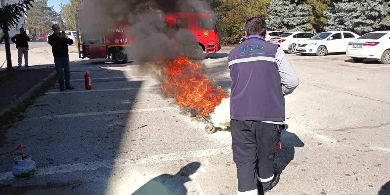 Erzincan’da güvenlik için güç birliği: İşletme binasında acil durum senaryosu uygulandı