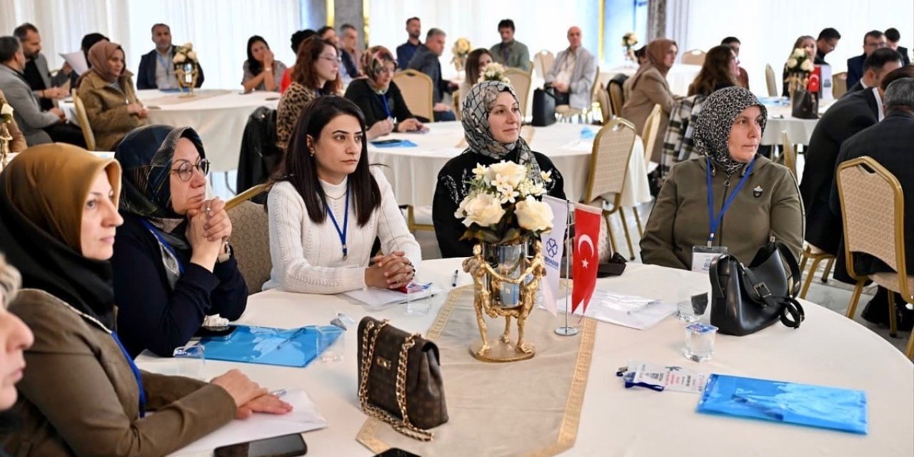 Yeşilyurt Belediyesi ‘Aile Mentörlüğü’ projesiyle Türkiye’de bir ilke imza attı