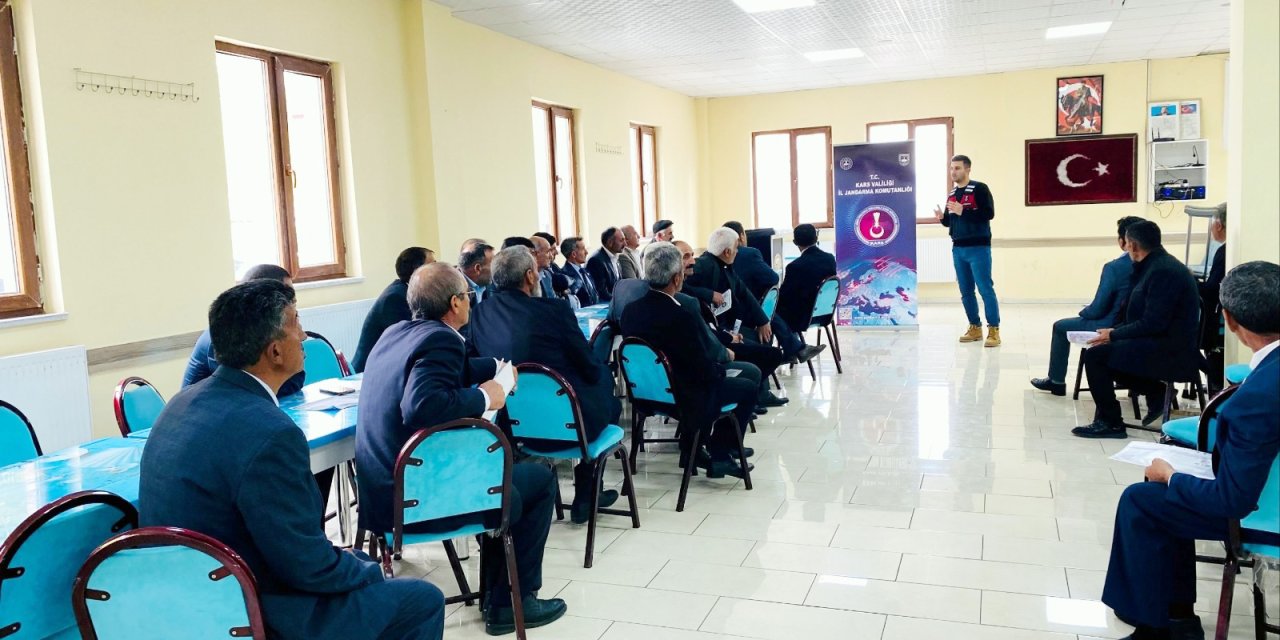 Kars Jandarmasından Muhtarlara Siber Güvenlik Seferberliği: Dijital Dolandırıcılığa Karşı Bilinçlendirme
