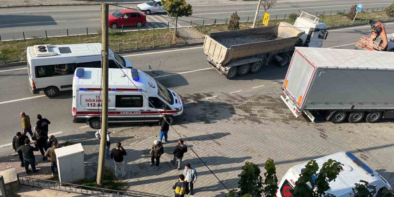 Iğdır’da polis minibüsü kaza yaptı: 7 yaralı