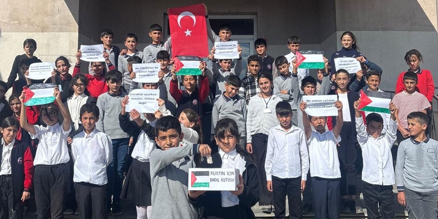 Karslı öğrencilerden Filistin’e anlamlı destek