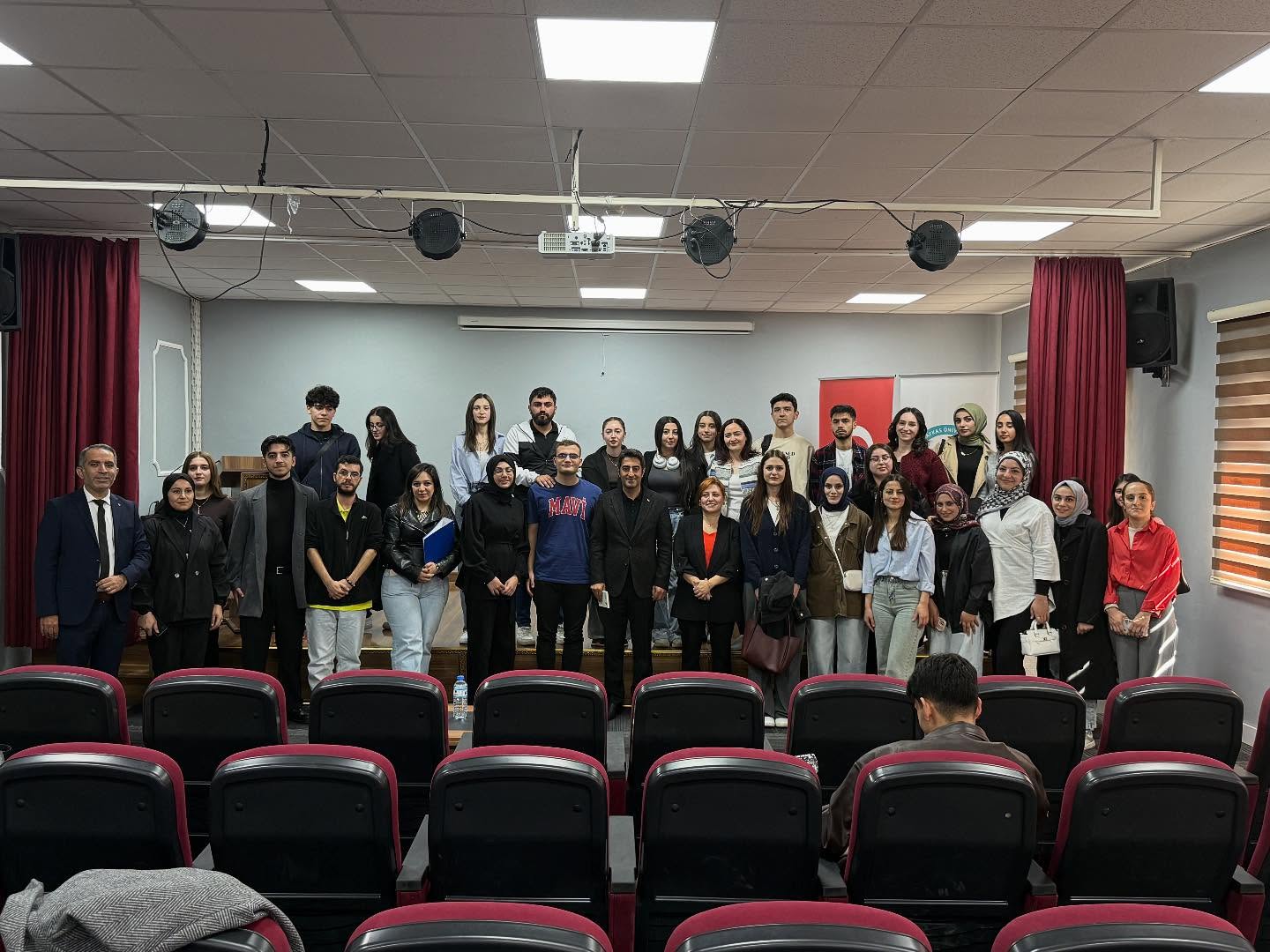 Sarıkamış Kaymakamı Aslantatar’dan öğrencilere kariyer tavsiyeleri