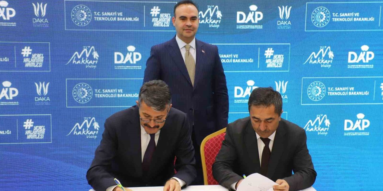 Bakan Kacır’dan Hakkari Üniversitesine ’Milli Teknoloji Atölyesi’ müjdesi