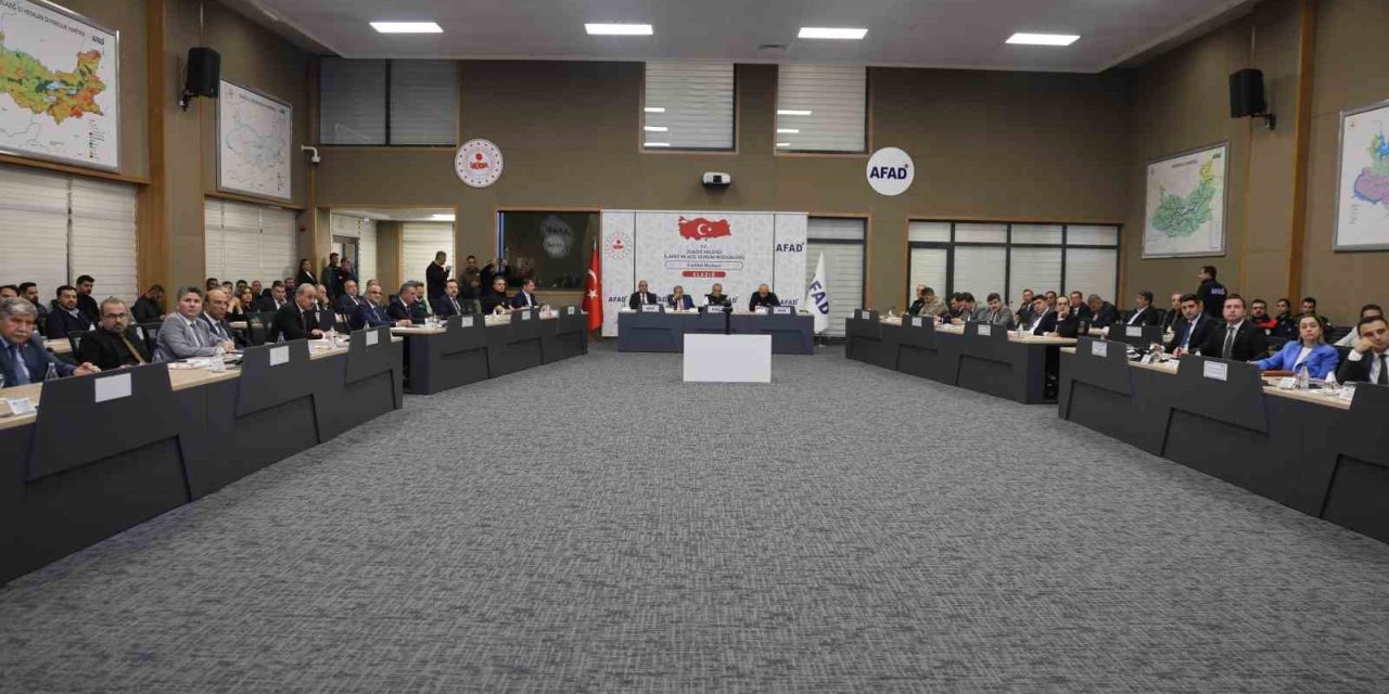 Kuzey Anadolu ve Doğu Anadolu Fay zonu arasında yer alan Elazığ’da İl Afet Risk Azaltma Planı ele alındı