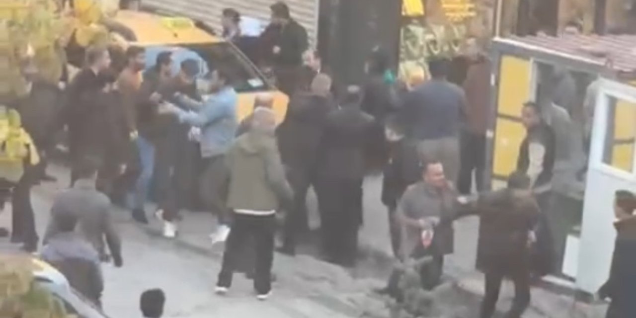 Yüksekova’da cadde ortasında kavga