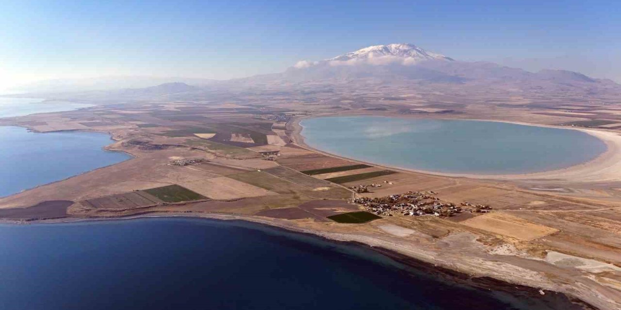 Van Gölü, Arin Gölü ve Süphan Dağı aynı kadrajda görüntülendi