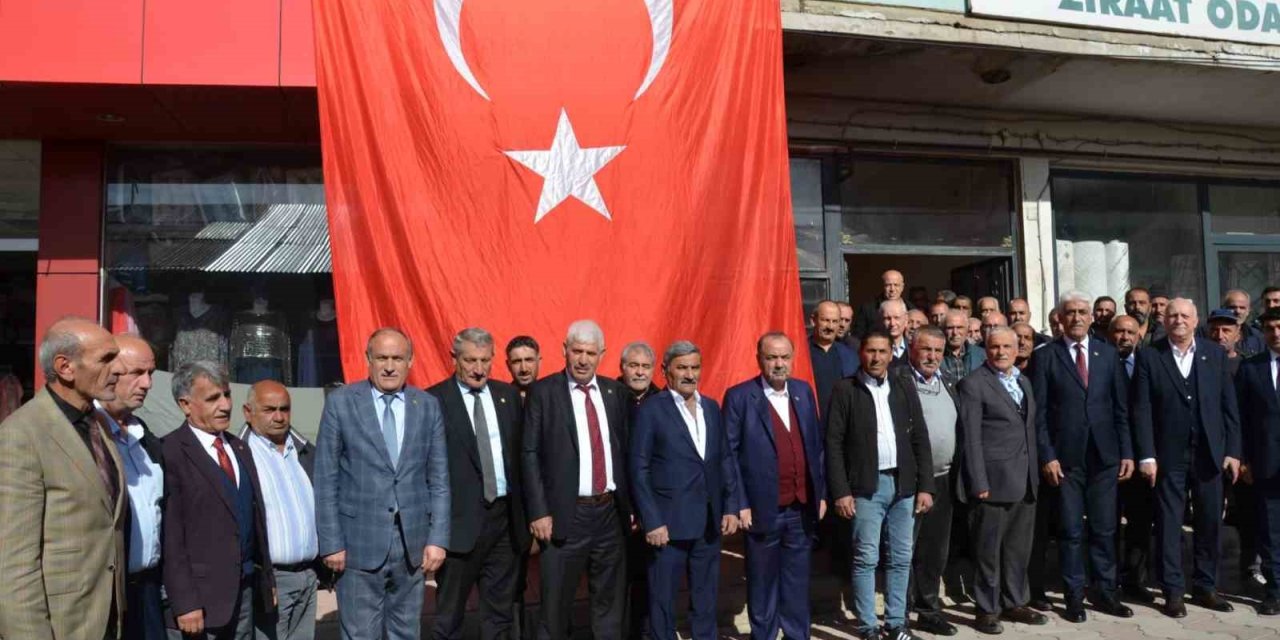 Erzincan’da konuşan Bayraktar: "Hayvancılığın sürdürülebilirliği için destek şart"