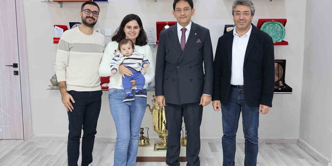 Hakan Oral’dan Teoman bebeğe destek: "Biz birlikte güçlüyüz"