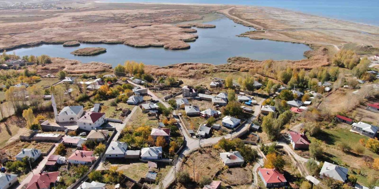 Dilkaya Deltası’nda sonbahar güzelliği