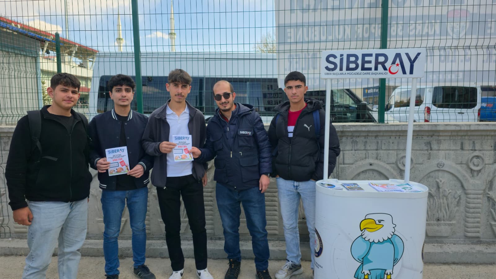 Kars’ta futbolseverlere siber suçlar konusunda bilgilendirme yapıldı