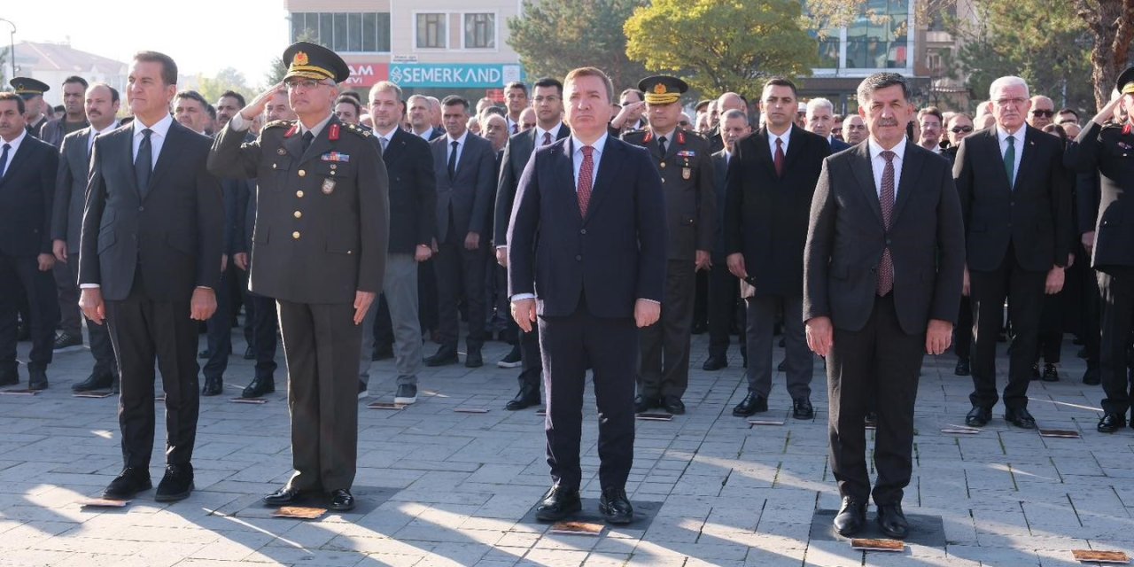 Erzincan’da 10 Kasım Atatürk’ü Anma Günü