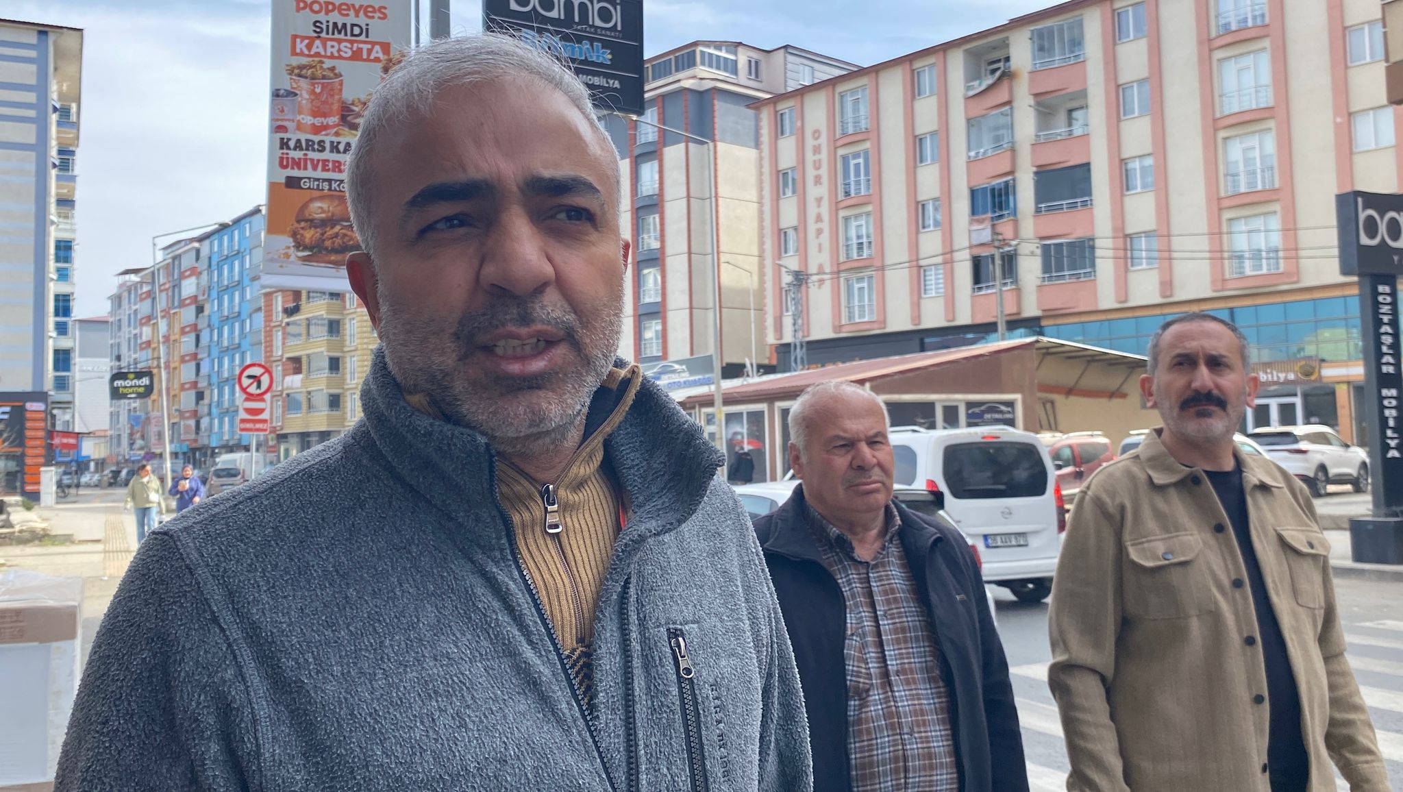 Şehitlik caddesi esnafı sinyalizasyon istiyor