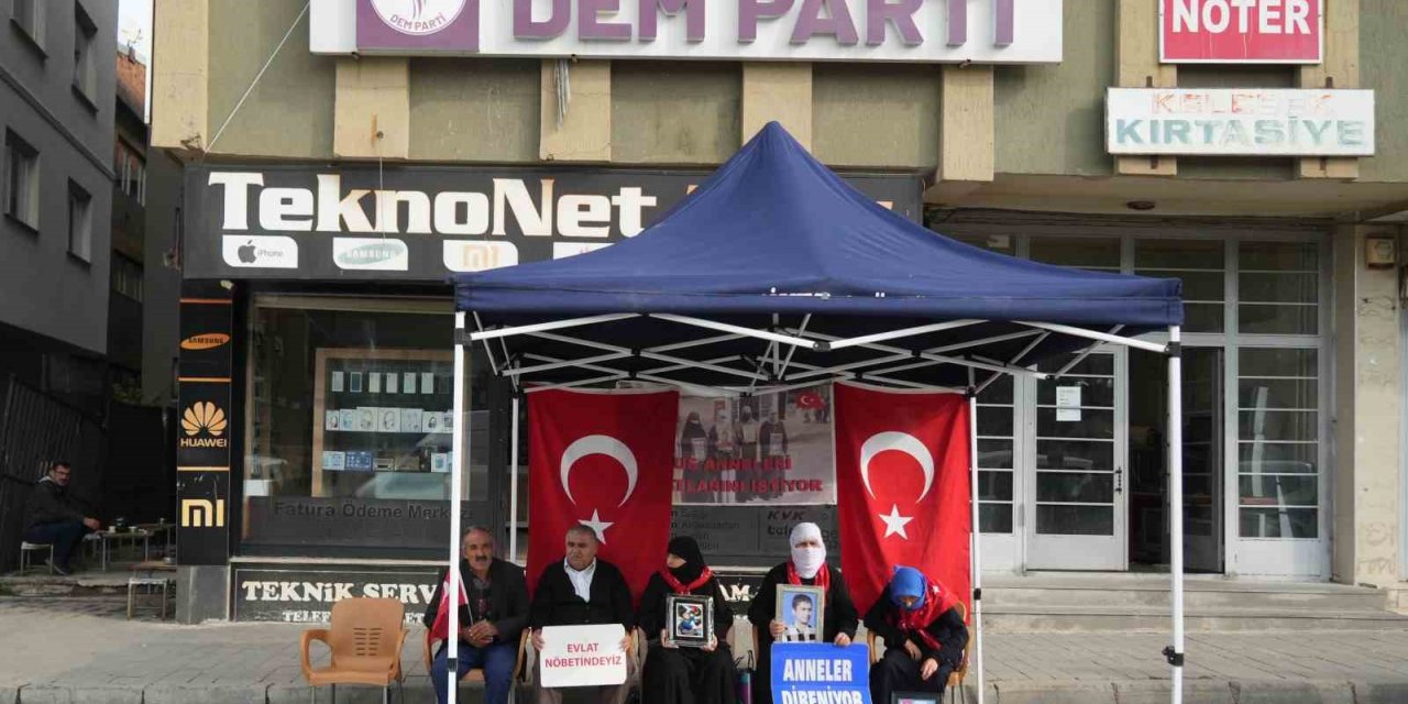 Muşlu annelerin evlat nöbeti sürüyor